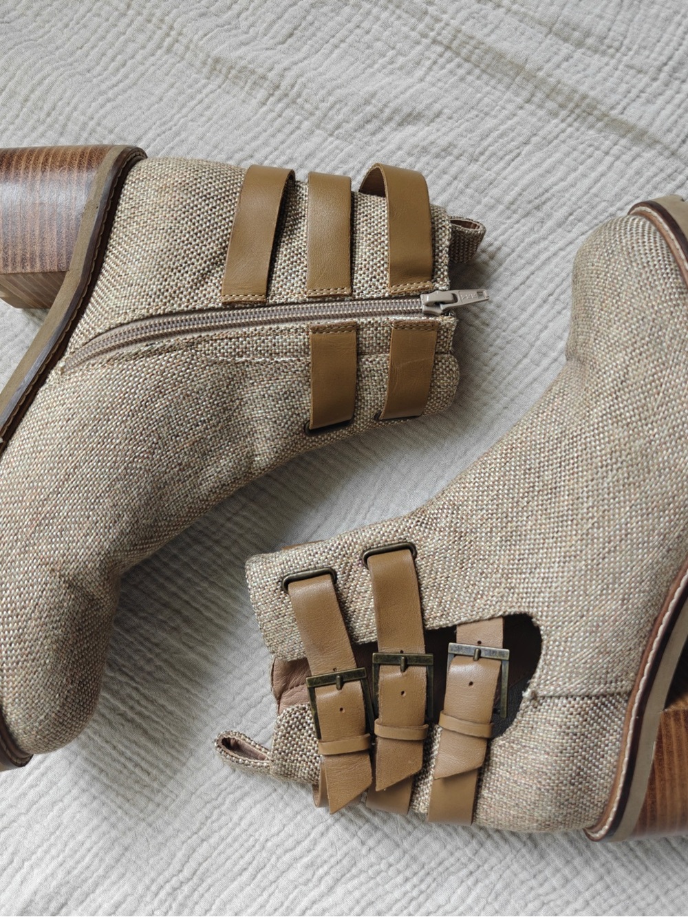Seychelles Textured Woven Triple Buckle Ankle Boots Size 8